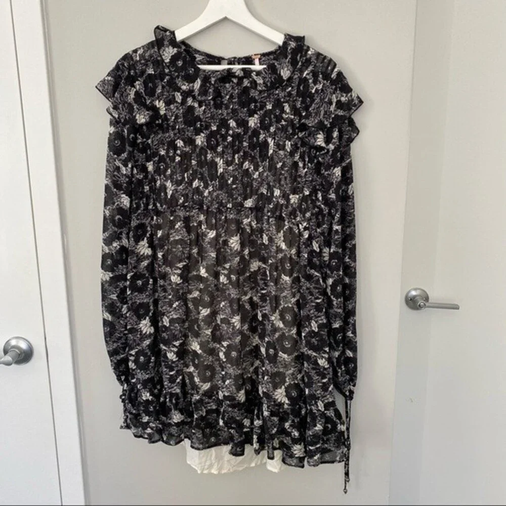 Free People Dress These Dreams Black White Long Sleeve Ruffle Shift Mini Medium